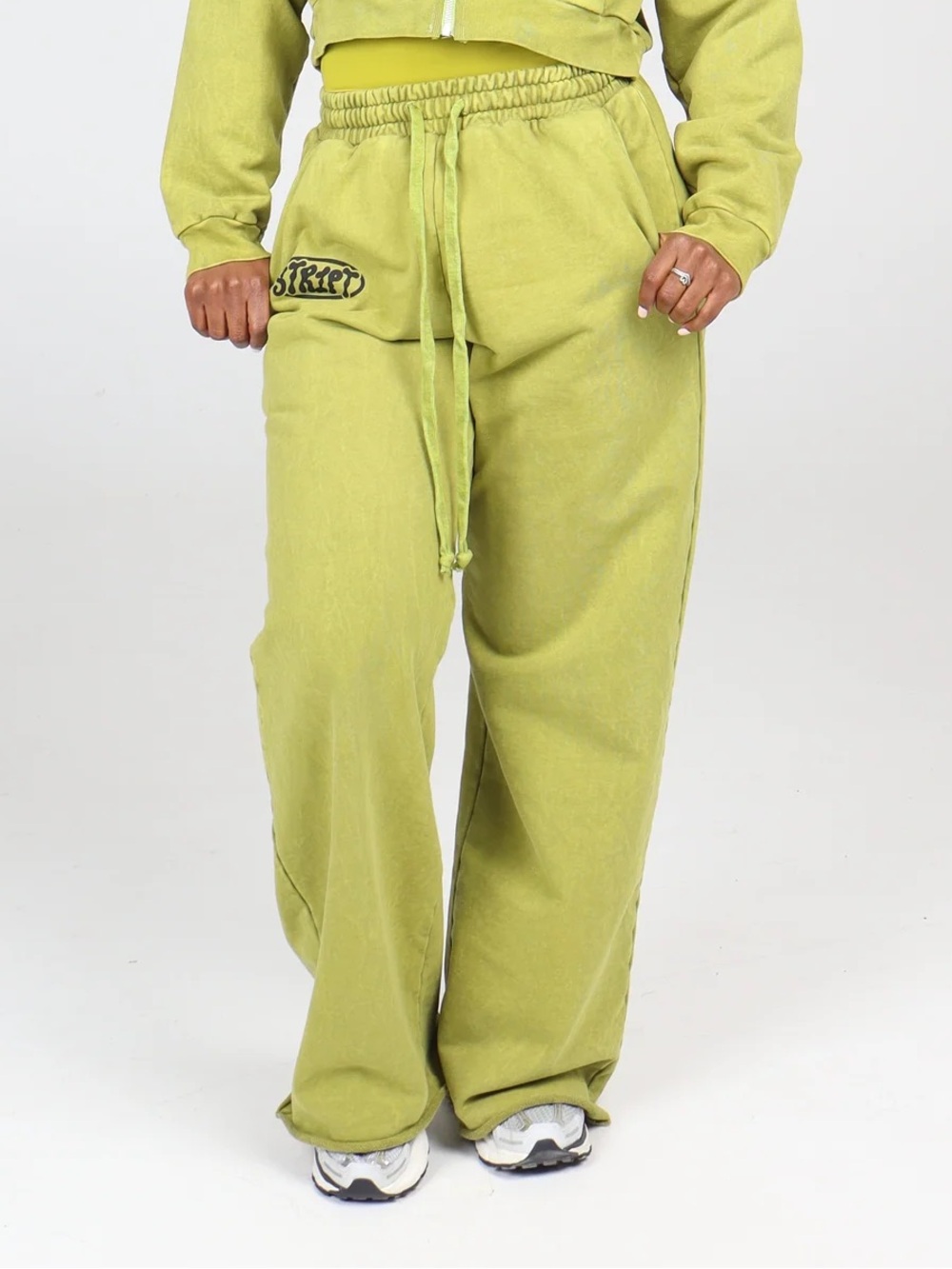 STRIPT cozy flare sweatpants